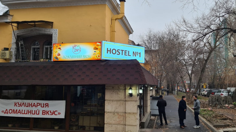 13 адамның мәйіті табылды: Алматыдағы хостелде шетел азаматтары да тұрған